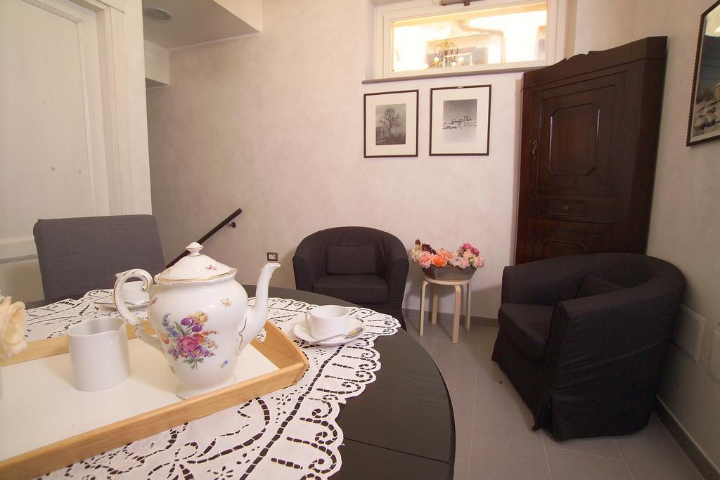 Bed and Breakfast Stazione Di Posta Сан-Джемини Экстерьер фото